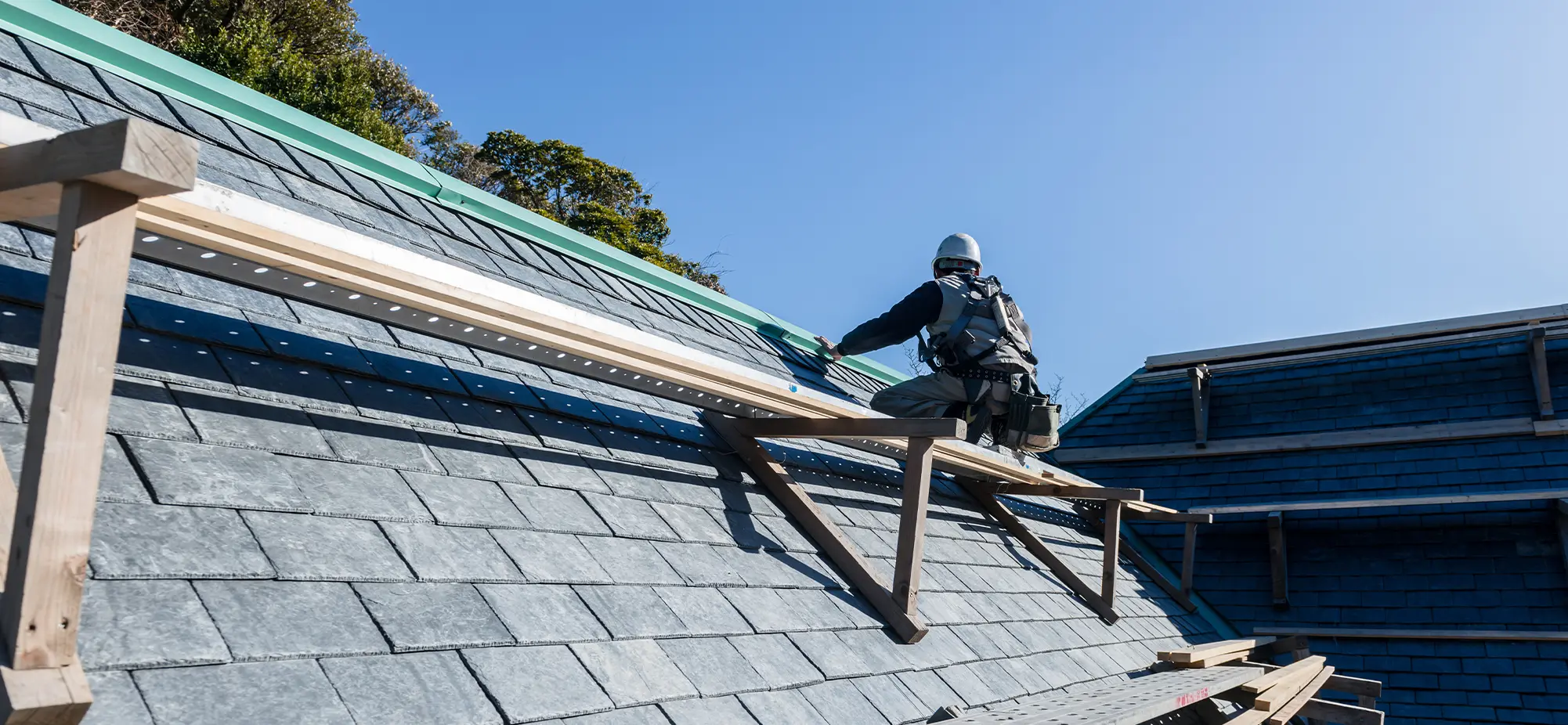 屋根工事の様子