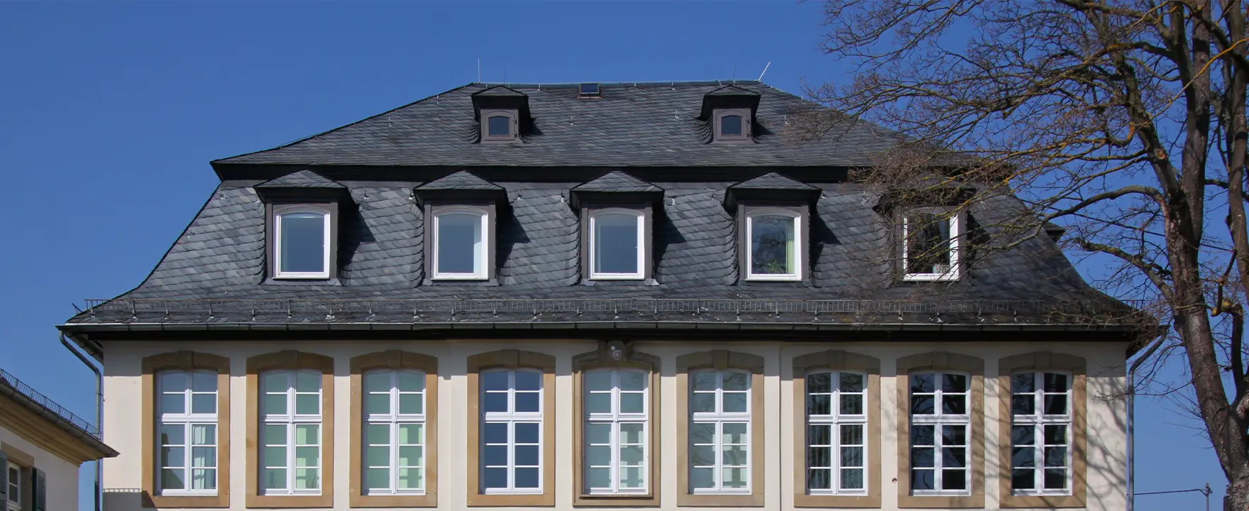 マンサード屋根