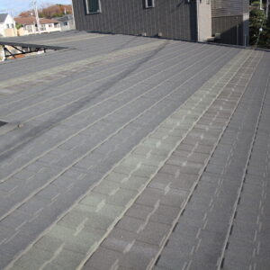 海老原屋根工事瓦置き場（LIXIL Ｔルーフ モダン)